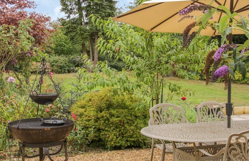 Church Stretton House | THE BIG DINGLE, family friendly, with open fire in Church Stretton