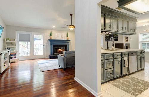 Summerville House | The Big Dipper: 3br home with pool!