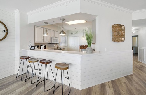 Bel Air Condo | THE BIG EASY! Grand Surf Club HUGE 1900 Sq ft.