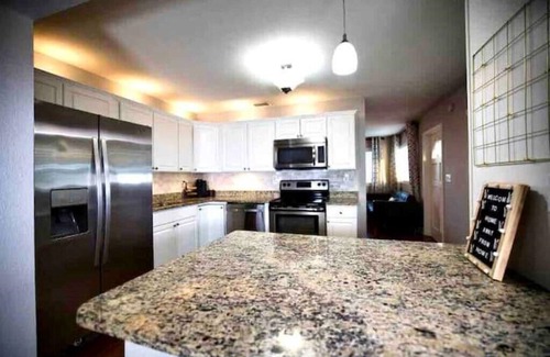 Sun Bay South House | The Big Guava Retreat-3b2b/POOL/FIRE PIT/BBQ/PET FRIENDLY/