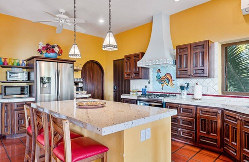 San Francisco House | THE BIG HOUSE at Villa de Vistas - gracious with stunning views. Sleeps 12.
