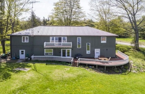 Milford House | The Big House on Smith's Bay - Sleeps 12