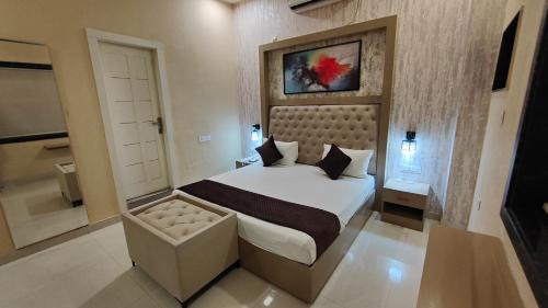 Faridabad Hotel | The Big Orchid