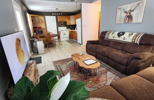 Ashley Oaks House | The Big Red Barn Unit #1-Direct trail access within 150 yards to G-23
