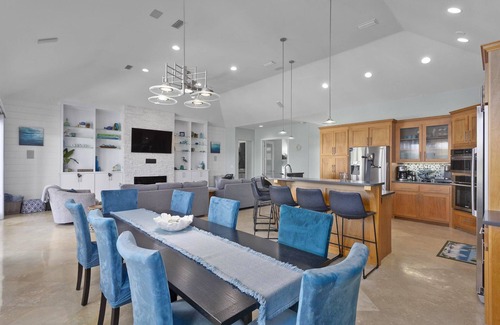 Villa Segunda House | The Big Yellow Beach House | Gulf Views, Private Pool - Sleeps 19