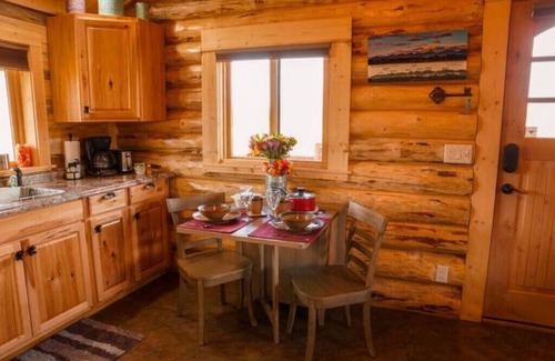 Salmon Cabin | The Bighole Cabin at J&J Cabins