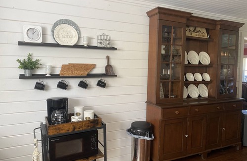 Townsend House | The Biketrail Bungalow-easily accessible and convenient to everything