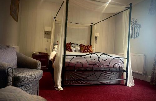 Scaynes Hill Hotel | The Birch Hotel