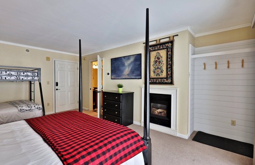 Killington Cabin | The Birch Ridge #6 - Family Room, a cozy boutique hotel in the heart of Killington, Vermont.