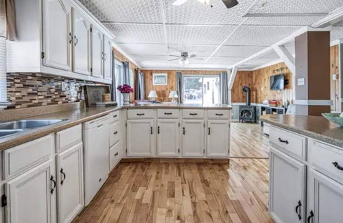 Byng Inlet Cottage | The Birch: Your home away from home!