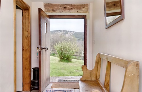 Westbrook Court Cottage | THE BIRCHES, family friendly, character holiday cottage in Hay-On-Wye