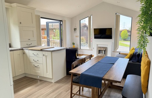 Wilberfoss Cottage | The Birches - free Hot Tub.