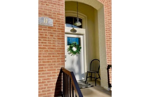 Washington House | The Bird Creek Inn: Downtown Charming Historic Home