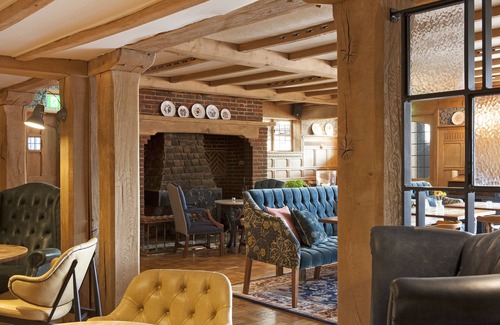 Knowl Hill Hotel | The Bird In Hand