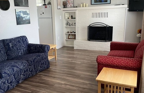 Klamath Falls House | The Birdhouse