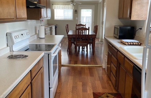 Klamath Falls House | The Birdhouse