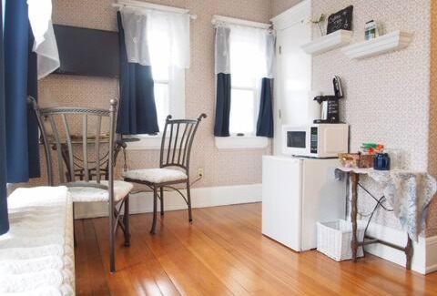 Hays Bed & Breakfast | The Bissing House