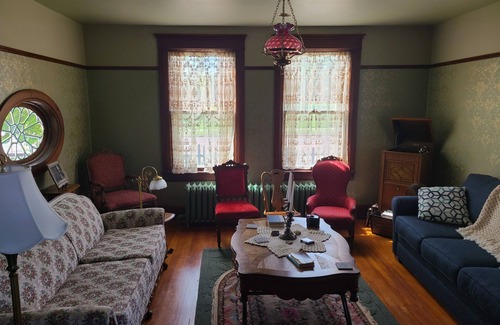 Hays Bed & Breakfast | The Bissing House