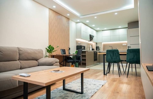 Plovdiv Center Apartment | The BizHub | FREE Gym Pass | Center