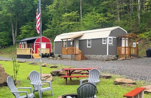 Freeman Cabin | The Black Bear