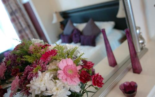 Bont Newydd Hotel | The Black Boy Inn