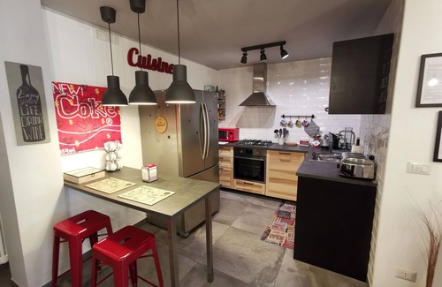 Valenzano Apartment | The black dog house: All NEW retro & industrial apartment close to Bari