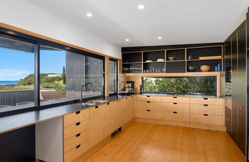 Arrawarra Headland House | The Black House - stunning oceanfront property