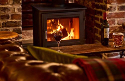 Ford Hotel | The Black Horse, Climping