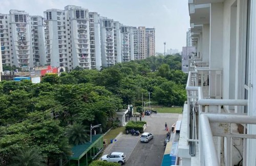 Gomti Nagar Apartment | The black house