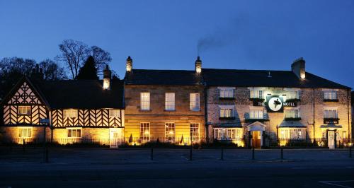 Helmsley Hotel | The Black Swan - The Inn Collection Group
