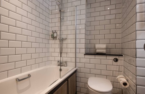 Helmsley Hotel | The Black Swan - The Inn Collection Group