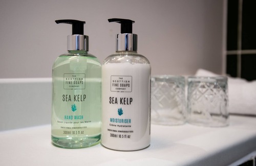 Helmsley Hotel | The Black Swan - The Inn Collection Group