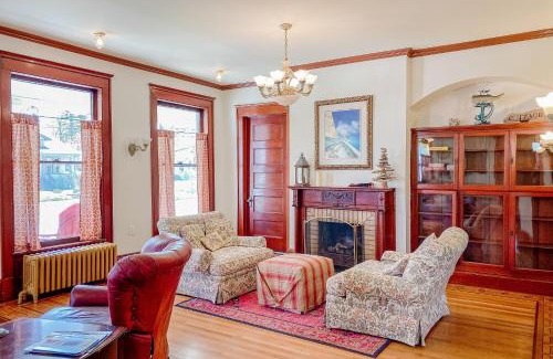 Manistee House | The Blacker House