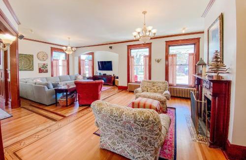 Manistee House | The Blacker House