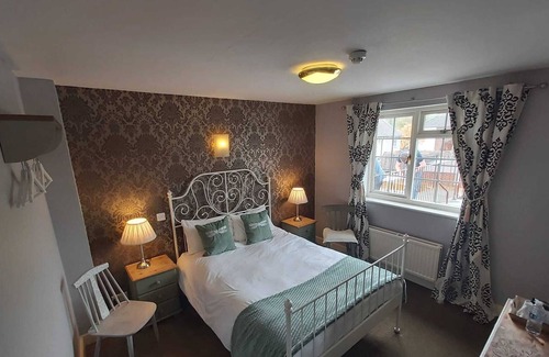 Halland Hotel | The Blacksmiths Arms