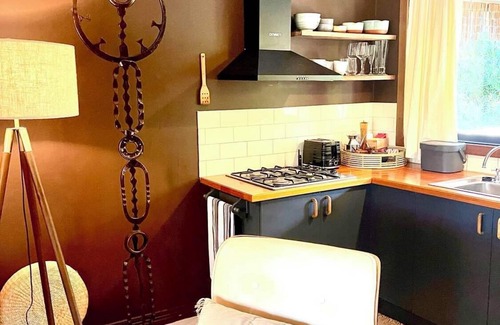 Bellbrook Cabin | The Blacksmiths Rest - Romantic Cabin in woods beside magical creek