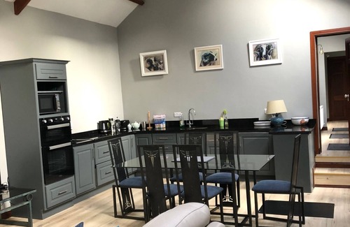 Longueville Apartment | The Blackwater - Marvelous 2-bedroom apartment at The Courtyard Mallow