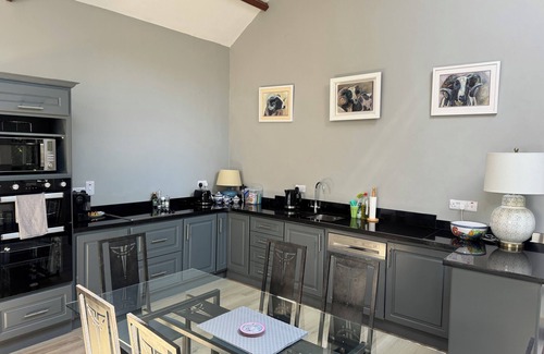 Longueville Apartment | The Blackwater - Marvelous 2-bedroom apartment at The Courtyard Mallow