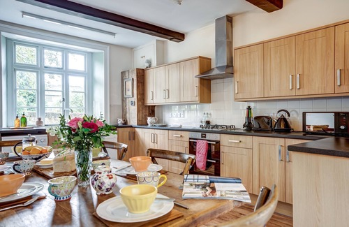 Bladon Apartment | The Bladon Farmhouse | Oxfordshire Holiday Let | 2 Beds & Sleeps 5