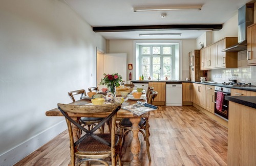 Bladon Apartment | The Bladon Farmhouse | Oxfordshire Holiday Let | 2 Beds & Sleeps 5