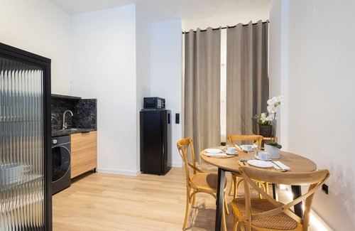 L'Amistat Apartment | The Blasco Ibañez Apartment 02 by Florit Flats
