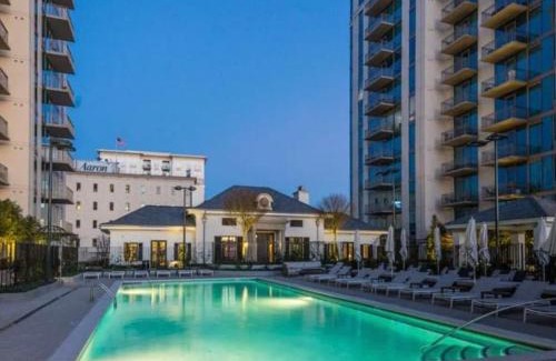 Buckhead Village Apartment | The Bleu Oasis