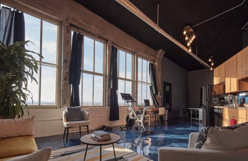 West Main Historic District Apartment | The Bleu (w/Amazing View)