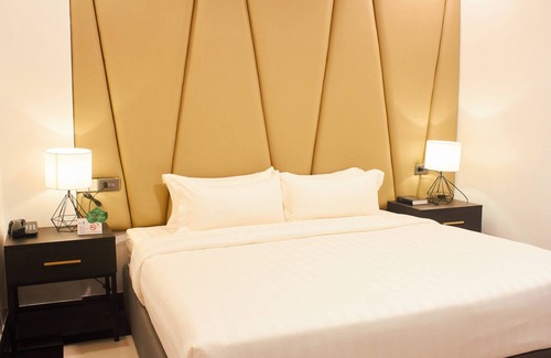 Tabaco City Hotel | The Blu Hotel