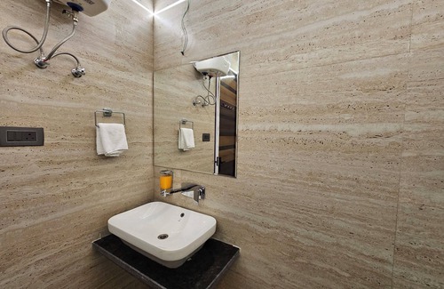 Gwalior Hotel | The Blu Pearl