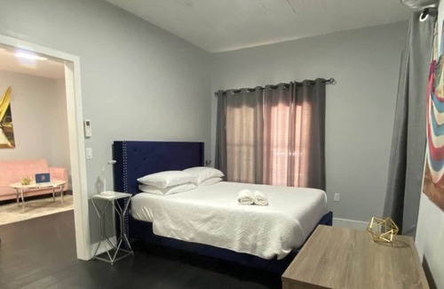 Sanford Apartment | The Blue Aztec