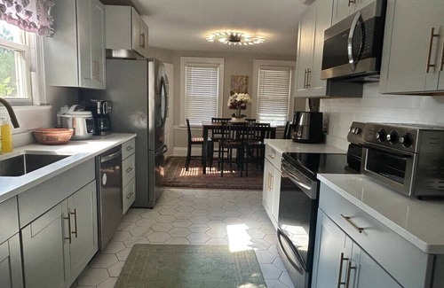 West Hartford Apartment | The Blue Back Bungalow