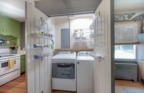 Chamberlayne House | The Blue bungalow: 3-bedroom in Richmond