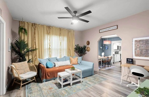 College Park House | The Blue BungalownPeaceful | Porch | HotTub I DT