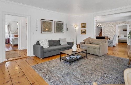 Greenville House | The Blue Churn (6-Bedroom Home) by RedAwning